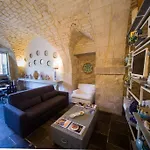 Luxury Cave מודיקה