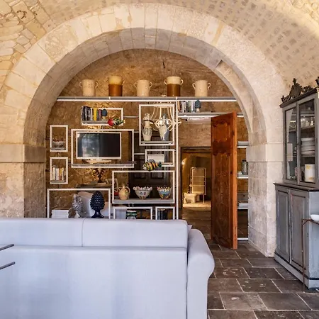 Luxury Cave *
